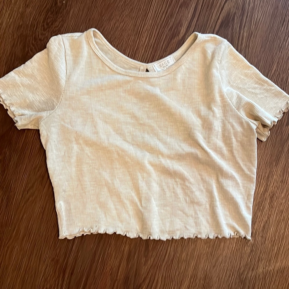 Cute crop top